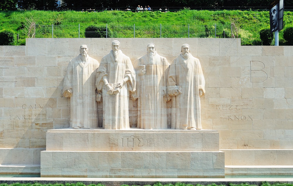 Фото 3. Стена реформаторов в Женеве.jpg