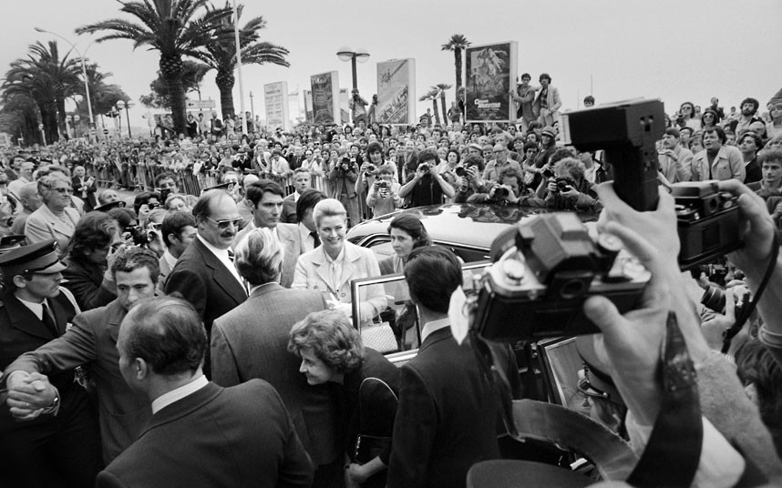 15 мая 1980 года. Княгиню Монако встречают журналисты, когда она приезжает на 33-й Каннский кинофест