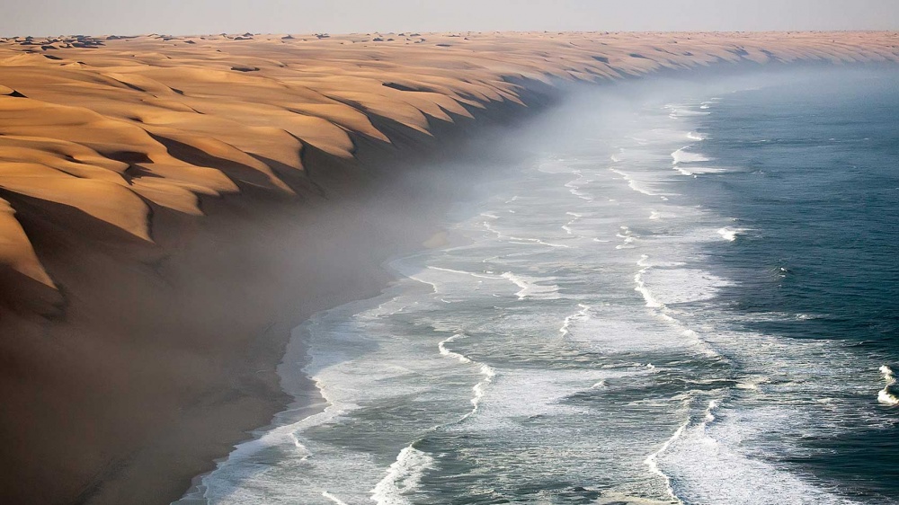 В пустыне Намиб расположены одни из самых высоких и самых зрелищных песчаных дюн в мире. Эти дюны ра