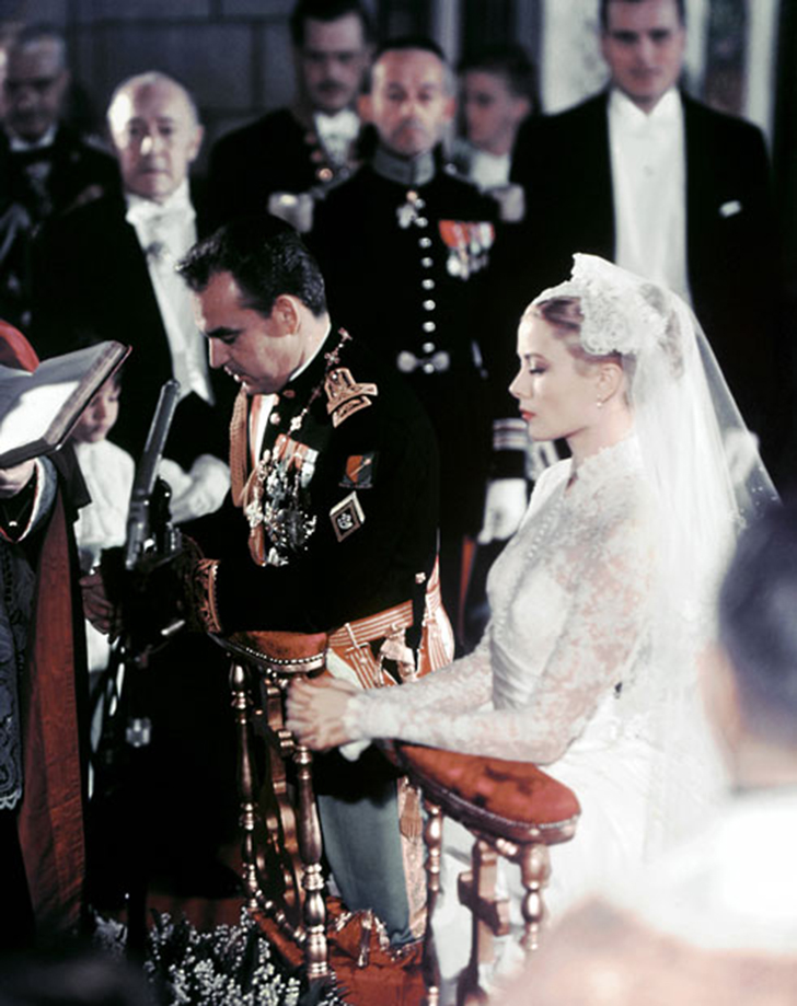 19 апреля 1956 года. Свадебная церемония князя Монако Ренье III и актрисы Грейс Келли.