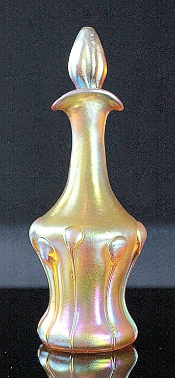 Ирридизирующее стекло "Тиффани", первая половина 20-го века, флакон для парфюма