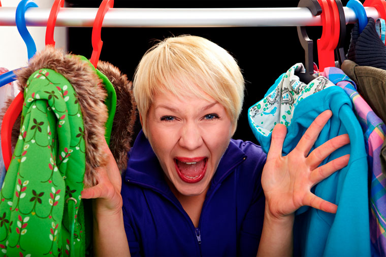 Запах в шкафу с одеждой – как избавиться?