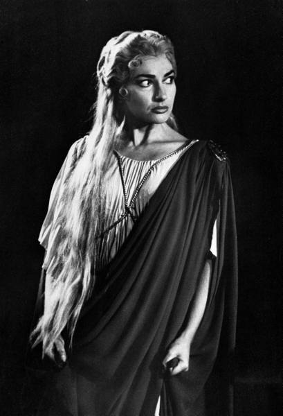 Мария Каллас в опере Винченцо Беллини Норма. Фото / Maria Callas Norma 1956 photo