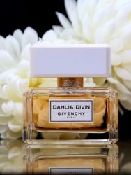 Givenchy Dahlia Divin1