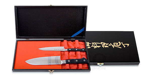 Сувенирный ножи для любителей острых предметов. Фото с сайта www.tojiro.ru