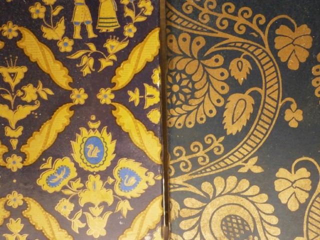 Две коробки: "Сказка о царе Салтане" Новой зари и "Сказка" Северного сияния