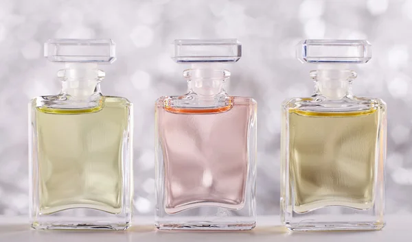 Автошоу парфюмерных флаконов — стоковое фото
